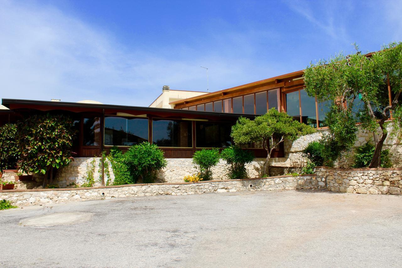 Villaggio Turistico Defensola Vieste Buitenkant foto