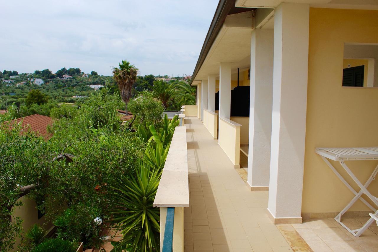 Villaggio Turistico Defensola Vieste Buitenkant foto