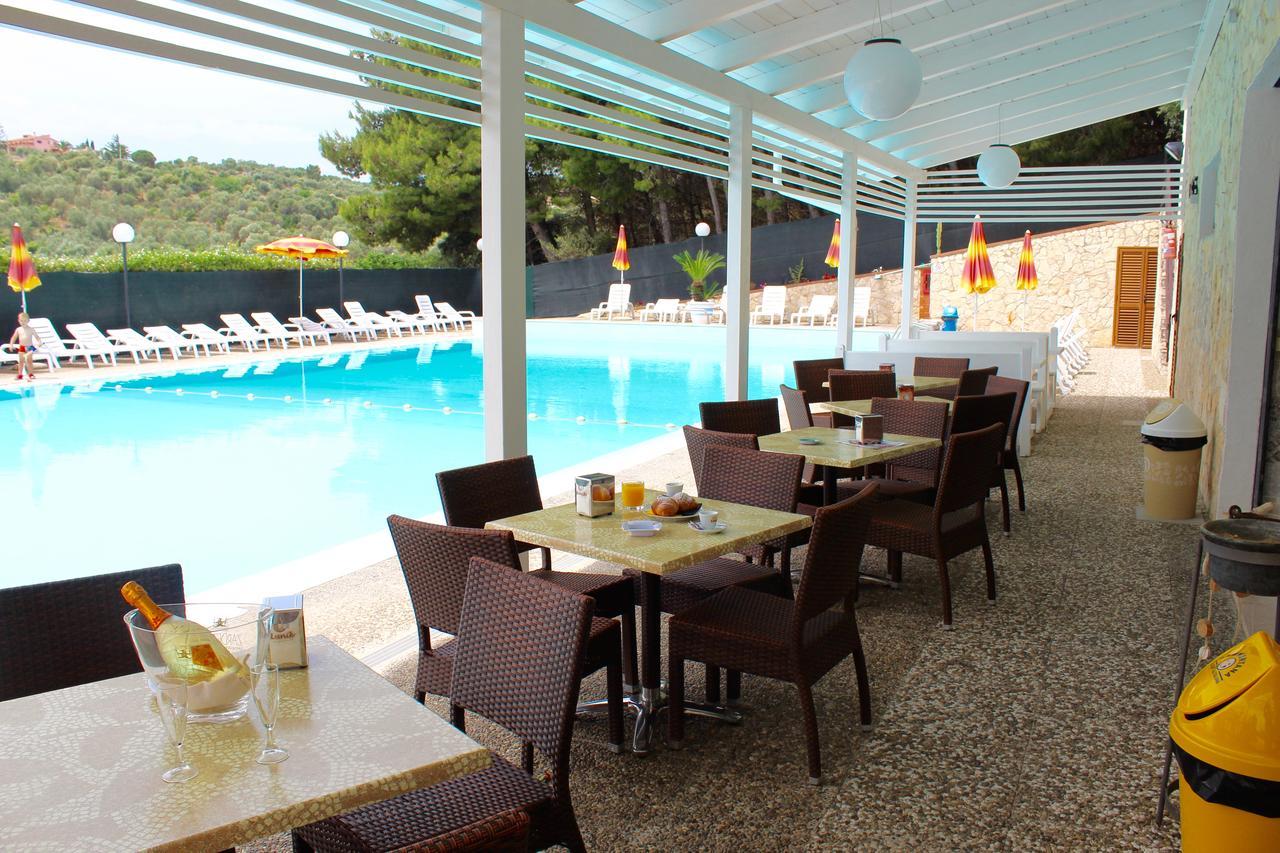 Villaggio Turistico Defensola Vieste Buitenkant foto