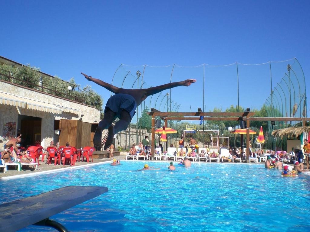 Villaggio Turistico Defensola Vieste Buitenkant foto